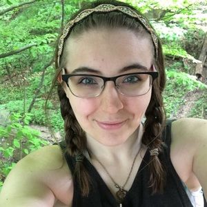 Meet your Posher, Stephanie